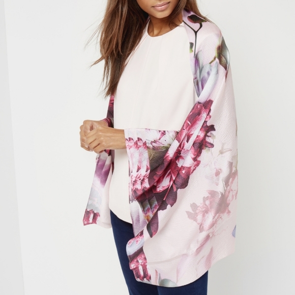 🍒NWT🍒 TED BAKER 100% SILK POSIE CAPE SCARF - Picture 7 of 7